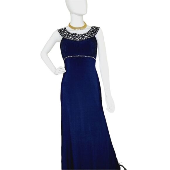 Betsy Adam  - Picture 12 of 17